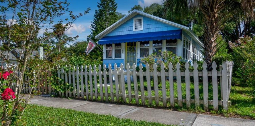 Villa ou maison à Mount Dora, Floride 2 chambres, 91.42 m2 № 1809908
