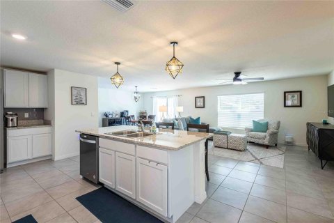 Villa ou maison à vendre à Riverview, Floride: 4 chambres, 216.28 m2 № 2147903 - photo 5
