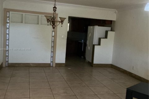 Villa ou maison à vendre à North Lauderdale, Floride: 2 chambres, 109.44 m2 № 2042213 - photo 2