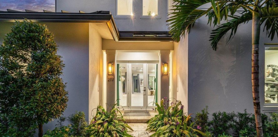 Villa ou maison à Boynton Beach, Floride 6 chambres, 374.3 m2 № 2155127