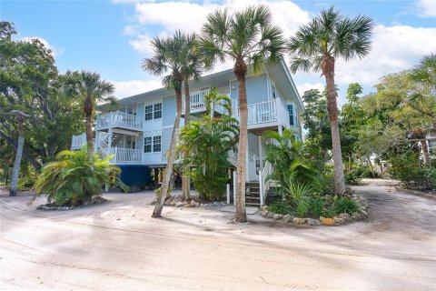 Copropriété à vendre à Placida, Floride: 3 chambres, 145.67 m2 № 1612873 - photo 1
