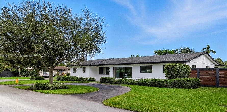 Villa ou maison à Miami, Floride 4 chambres, 268.12 m2 № 1973974