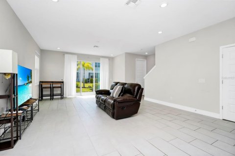 Adosado en venta en Four Corners, Florida, 3 dormitorios, 154.12 m2 № 2125463 - foto 6