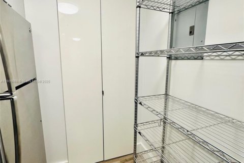 Copropriété à louer à Miami Beach, Floride: 1 chambre, 63.82 m2 № 1963568 - photo 14