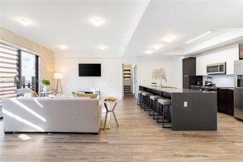 Commercial property in Miami, Florida № 1957565 - photo 3