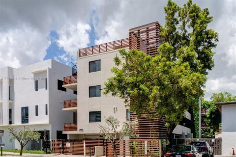 Commercial property in Miami, Florida № 1957565 - photo 30