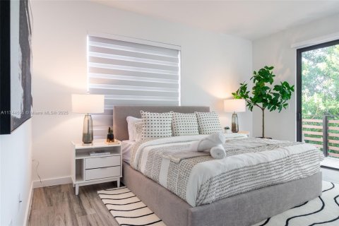 Commercial property in Miami, Florida № 1957565 - photo 11