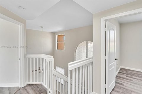 Adosado en alquiler en Pembroke Pines, Florida, 3 dormitorios, 131.55 m2 № 2044672 - foto 24