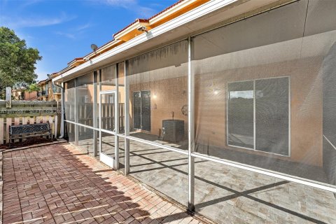 Adosado en alquiler en Pembroke Pines, Florida, 3 dormitorios, 131.55 m2 № 2044672 - foto 3