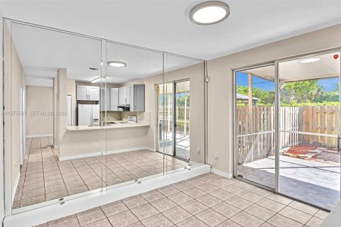 Adosado en alquiler en Pembroke Pines, Florida, 3 dormitorios, 131.55 m2 № 2044672 - foto 19