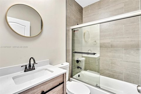 Adosado en alquiler en Pembroke Pines, Florida, 3 dormitorios, 131.55 m2 № 2044672 - foto 29