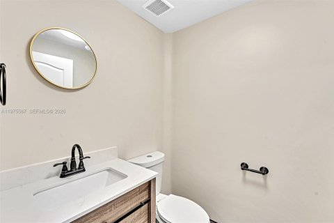 Adosado en alquiler en Pembroke Pines, Florida, 3 dormitorios, 131.55 m2 № 2044672 - foto 21