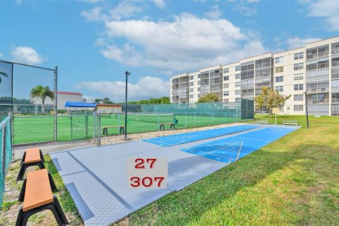Condo in Pembroke Pines, Florida, 2 bedrooms  № 1863606 - photo 21
