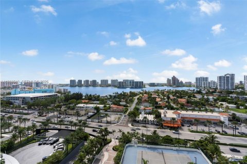 Condo in Sunny Isles Beach, Florida, 2 bedrooms  № 2081319