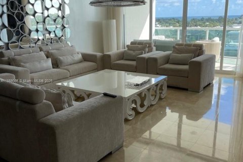 Copropriété à louer à Aventura, Floride: 2 chambres, 276.85 m2 № 1960943 - photo 16