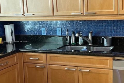 Copropriété à louer à Aventura, Floride: 2 chambres, 276.85 m2 № 1960943 - photo 21