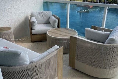 Copropriété à louer à Aventura, Floride: 2 chambres, 276.85 m2 № 1960943 - photo 8