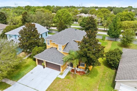 House in Spring Hill, Florida 4 bedrooms, 255.39 sq.m. № 2259237 - photo 18