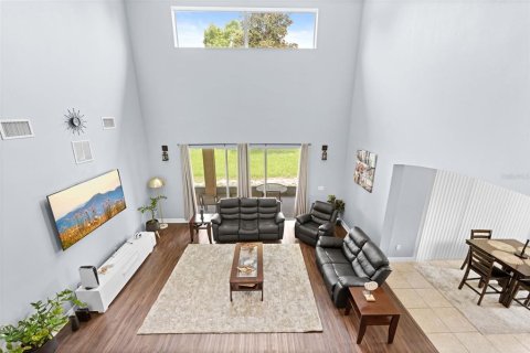 House in Spring Hill, Florida 4 bedrooms, 255.39 sq.m. № 2259237 - photo 21