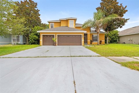 House in Spring Hill, Florida 4 bedrooms, 255.39 sq.m. № 2259237 - photo 19