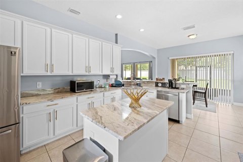 House in Spring Hill, Florida 4 bedrooms, 255.39 sq.m. № 2259237 - photo 24