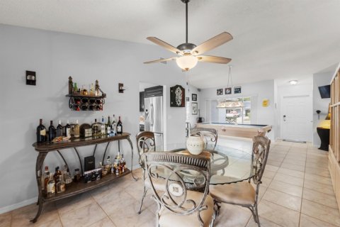Villa ou maison à vendre à Royal Palm Beach, Floride: 3 chambres, 162.76 m2 № 2078285 - photo 16