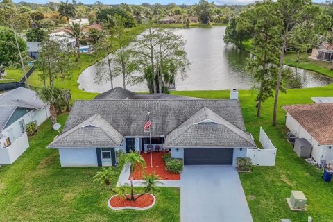 Villa ou maison à vendre à Royal Palm Beach, Floride: 3 chambres, 162.76 m2 № 2078285 - photo 3