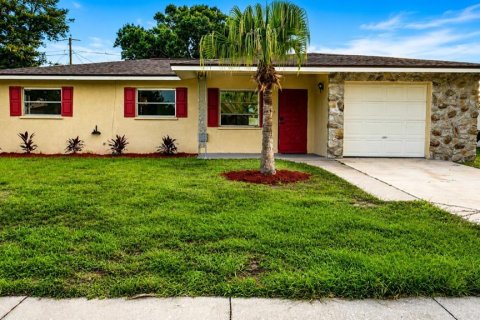 House in Venice, Florida 3 bedrooms, 102.1 sq.m. № 2152298