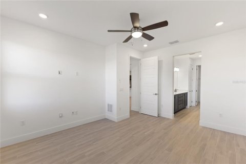 Duplex in OCALA PRESERVE in Ocala, Florida 2 bedrooms, 158.77 sq.m. № 1856049 - photo 17