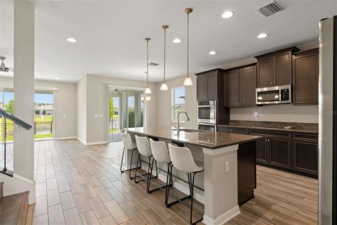 Casa en alquiler en Wesley Chapel, Florida, 5 dormitorios, 349.41 m2 № 2148280 - foto 15