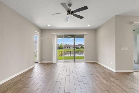 Casa en alquiler en Wesley Chapel, Florida, 5 dormitorios, 349.41 m2 № 2148280 - foto 24