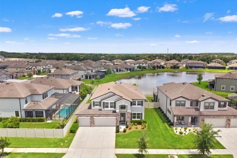 Casa en alquiler en Wesley Chapel, Florida, 5 dormitorios, 349.41 m2 № 2148280 - foto 2