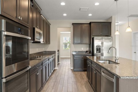 Casa en alquiler en Wesley Chapel, Florida, 5 dormitorios, 349.41 m2 № 2148280 - foto 12
