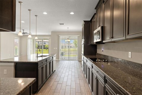 Casa en alquiler en Wesley Chapel, Florida, 5 dormitorios, 349.41 m2 № 2148280 - foto 13