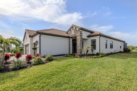 House in Englewood, Florida 3 bedrooms, 226.31 sq.m. № 1654385 - photo 2