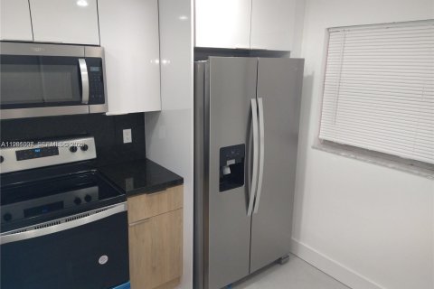 Copropriété à louer à Miami, Floride: 2 chambres № 2056836 - photo 8