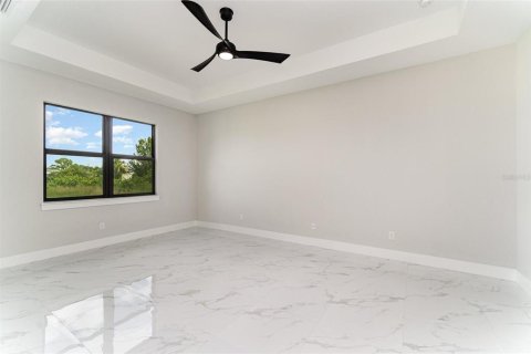 House in Lehigh Acres, Florida 3 bedrooms, 186.92 sq.m. № 1917247 - photo 18