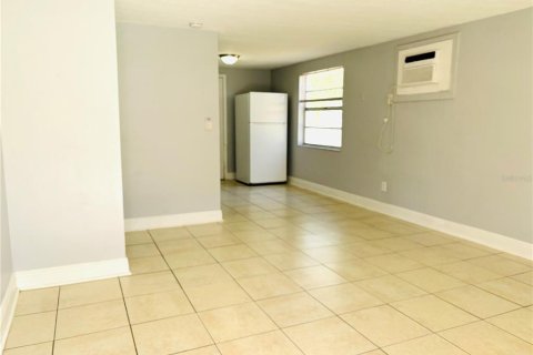 Apartment in Tampa, Florida 2 bedrooms, 69.68 sq.m. № 1916890 - photo 2