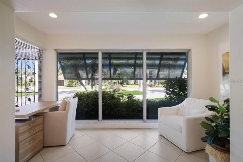 Villa ou maison à louer à Sarasota, Floride: 3 chambres, 224.27 m2 № 1918605 - photo 8