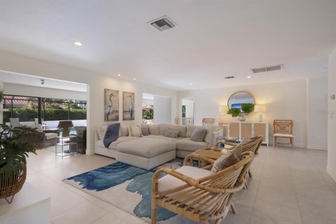 Villa ou maison à louer à Sarasota, Floride: 3 chambres, 224.27 m2 № 1918605 - photo 7