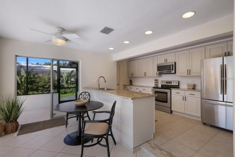 Villa ou maison à louer à Sarasota, Floride: 3 chambres, 224.27 m2 № 1918605 - photo 13