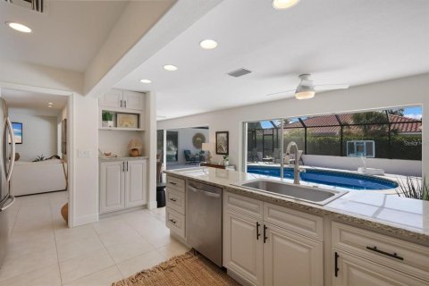 Villa ou maison à louer à Sarasota, Floride: 3 chambres, 224.27 m2 № 1918605 - photo 15