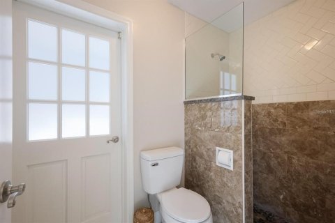 Villa ou maison à louer à Sarasota, Floride: 3 chambres, 224.27 m2 № 1918605 - photo 19