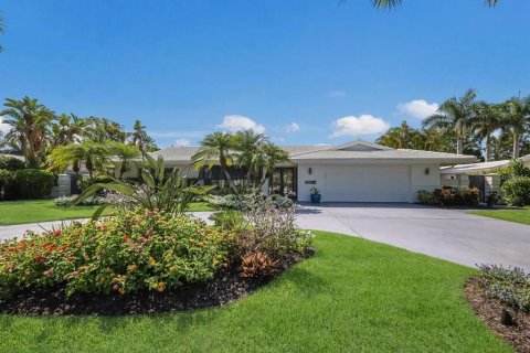 Villa ou maison à louer à Sarasota, Floride: 3 chambres, 224.27 m2 № 1918605 - photo 2