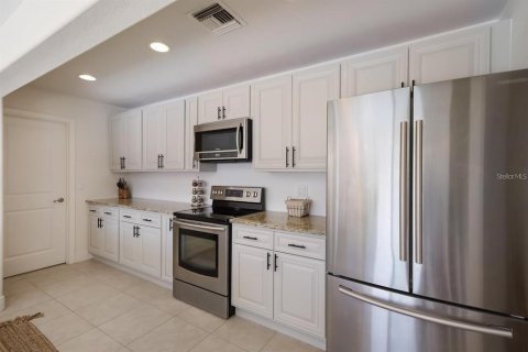 Villa ou maison à louer à Sarasota, Floride: 3 chambres, 224.27 m2 № 1918605 - photo 14