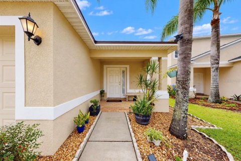 Villa ou maison à vendre à Gibsonton, Floride: 3 chambres, 124.3 m2 № 2410164 - photo 2