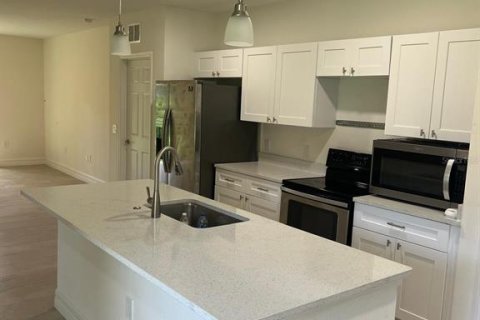 Casa en alquiler en Orlando, Florida, 3 dormitorios, 120.77 m2 № 1904877 - foto 2