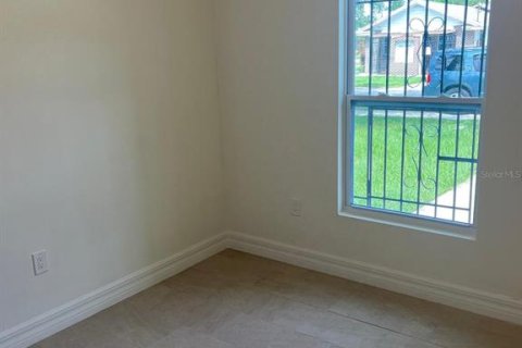 Casa en alquiler en Orlando, Florida, 3 dormitorios, 120.77 m2 № 1904877 - foto 4