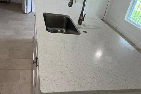 Casa en alquiler en Orlando, Florida, 3 dormitorios, 120.77 m2 № 1904877 - foto 3