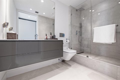 Condo in Bal Harbour, Florida, 3 bedrooms  № 1692517 - photo 12